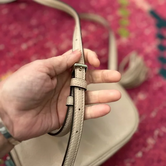 Kate Spade small crossbody bag. Great preowned condition. - Picture 9 of 11